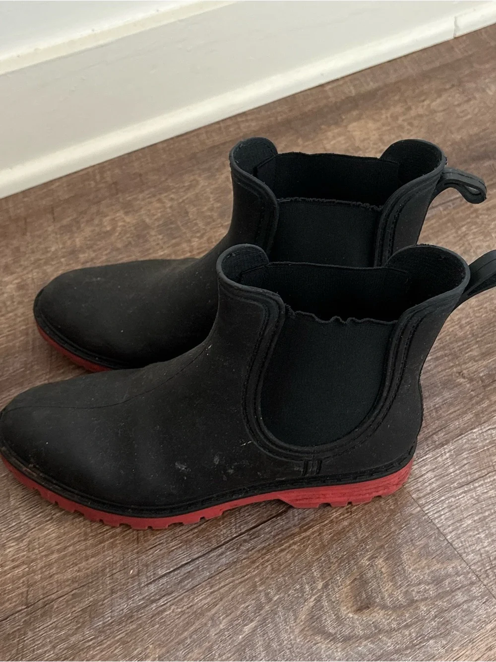Men's Black Chukka Boots with Red Sole